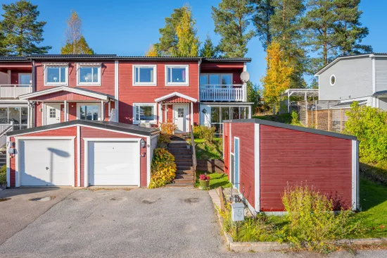 Radhus, Logevägen 9, Klockarberget, Sundsvall