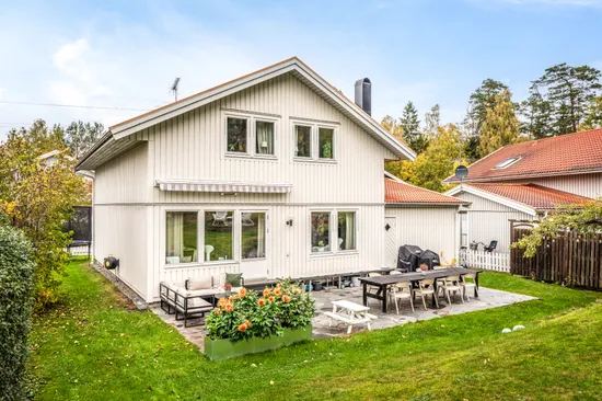 Villa, Furuvägen 74, Gribbylund, Täby