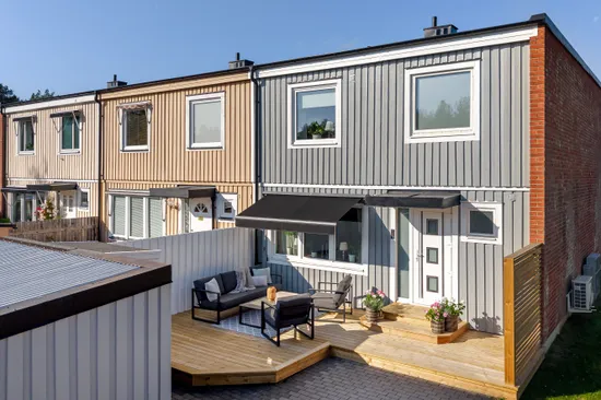 Radhus, Vallbyvägen 52A, Strängnäs
