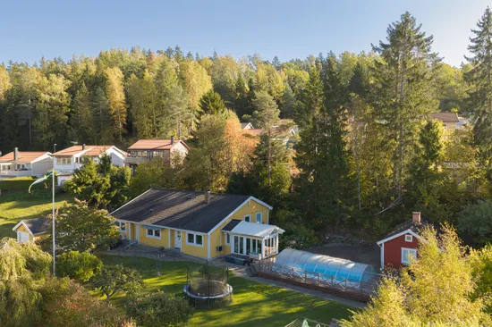 Villa, Strandvägen 27, Uttran, Botkyrka
