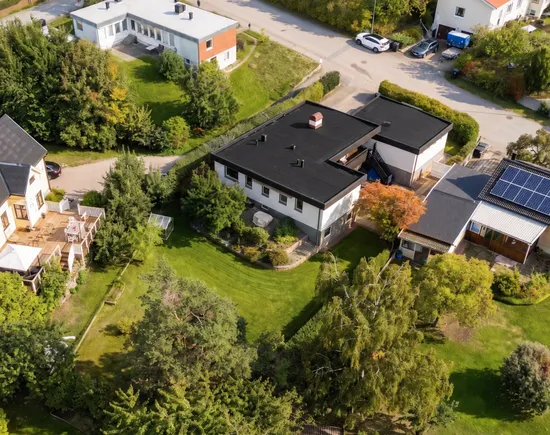 Villa, Korsängsvägen 5, Kungsängen/Centrum, Upplands-Bro