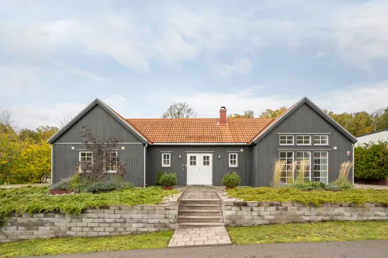 Villa, Tomtängsvägen 8, Hasselbacken, Skövde