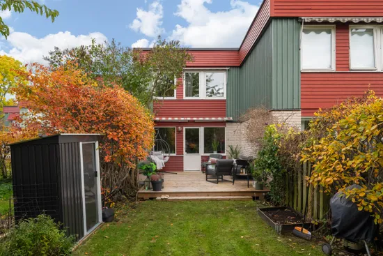 Radhus, Linvägen 21, Väsby, Ekerö