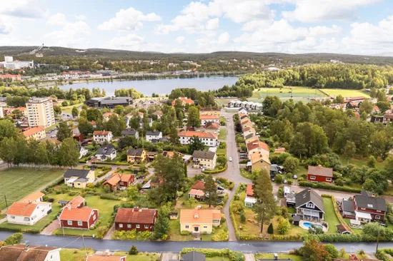 Villa, Rödfärgsvägen 10, Centralt, Daglöstäkten, Falun