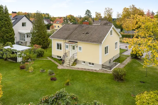 Villa, Skogalundsgatan 12, Holm/Brinken, Motala