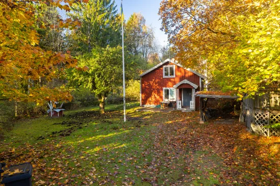 Fritidshus, Fågeldammsvägen sjötorp 1, Surte, Ale