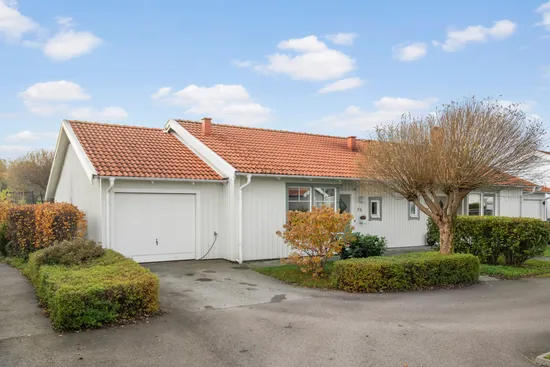 Radhus, Sidensvansvägen 75, Anneberg, Kungsbacka