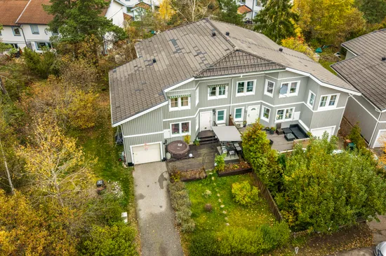 Radhus, Grönlundsvägen 28, Kårsta, Vallentuna