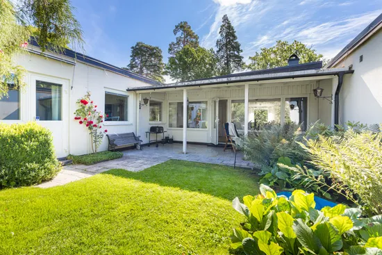 Radhus, Kedjevägen 2, Centralt, Upplands Väsby