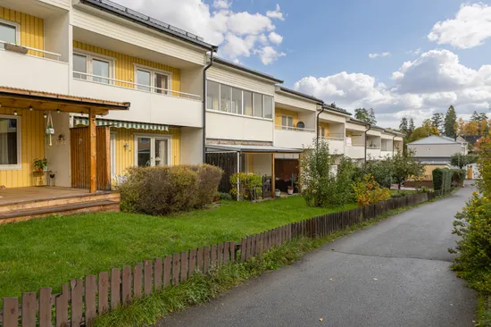 Radhus, Trädgårdsvägen 73, Töjnan, Sollentuna