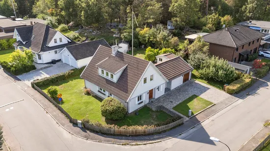 Villa, Ormbergssvängen 48, Ormberget, Västerås