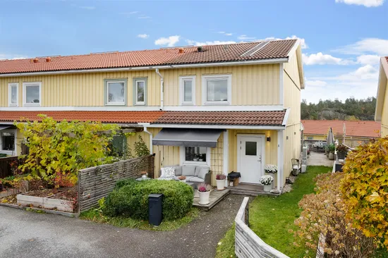 Radhus, Balettvägen 69, Huddinge