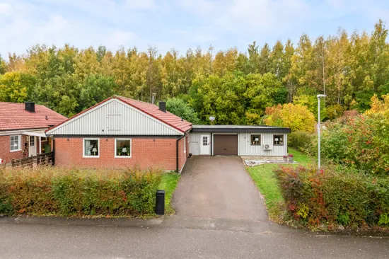 Villa, Flintyxgränd 1, Ryttarhagen, Mjölby