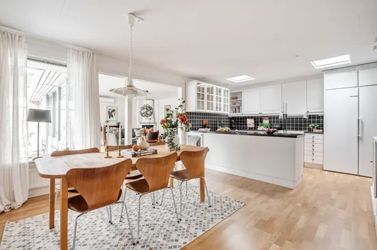 Radhus, Lilla Hundens gata 444, Brandbergen, Haninge