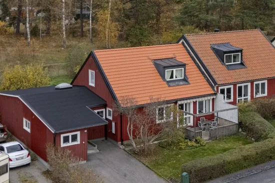 Radhus, Stallvägen 26, Ella Gård, Täby