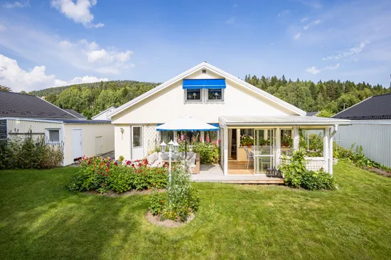 Villa, Fuxvägen 12, Lillhällom, Sundsvall