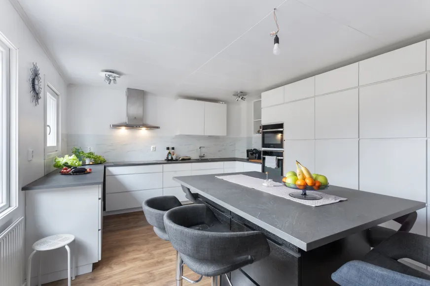 Villa, Radhus, Fasanstigen 40, Rönninge, Salem