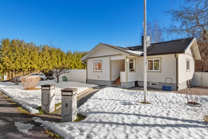 Villa, Finsta stationsväg 8, Finsta, Norrtälje