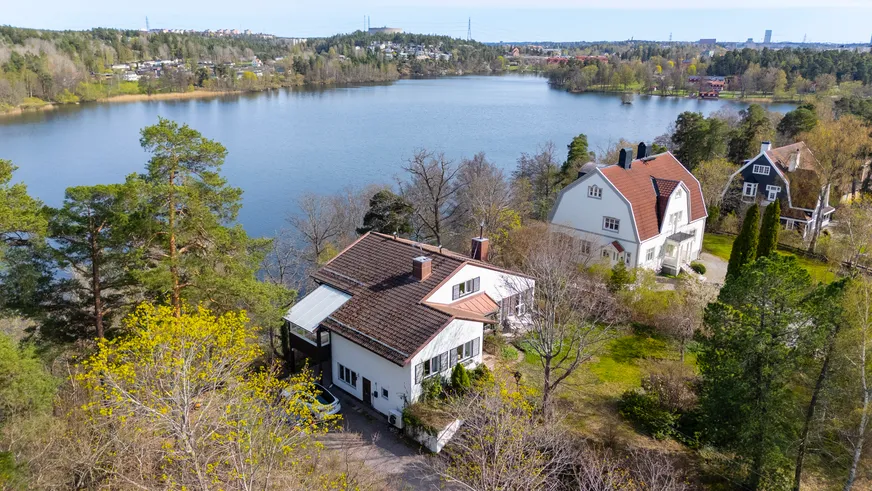 Villa, Brunkebergsåsen 24A, Sollentuna