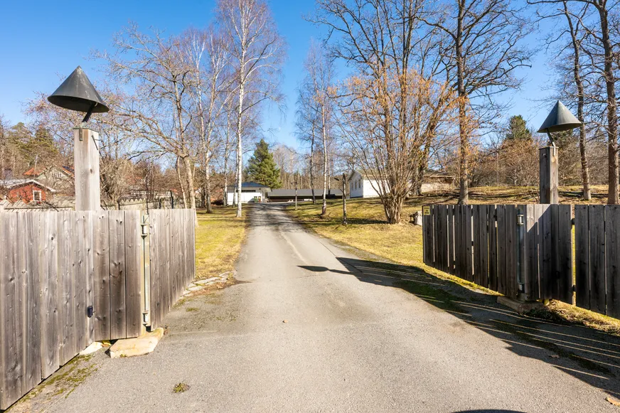 Villa, Nytorpsvägen 5, Brevikshalvön, Tyresö