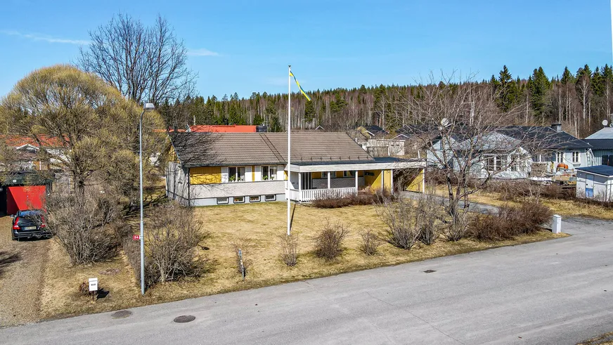 Villa, Granvägen 24, Vindeln