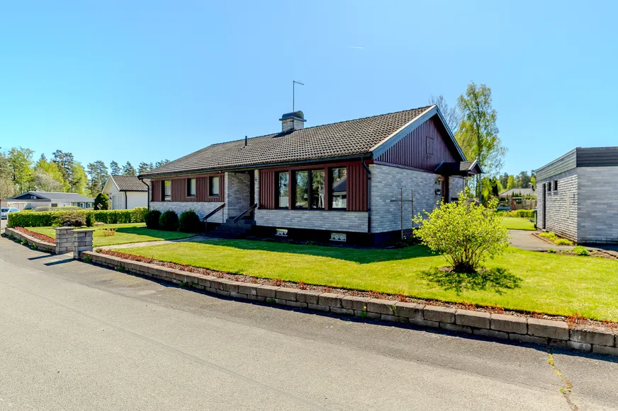 Lingonstigen 6