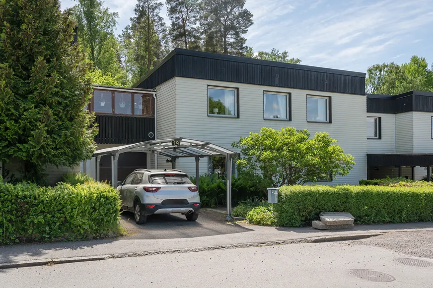 Villa, Radhus, Friluftsvägen 19, Skogsängen, Eskilstuna