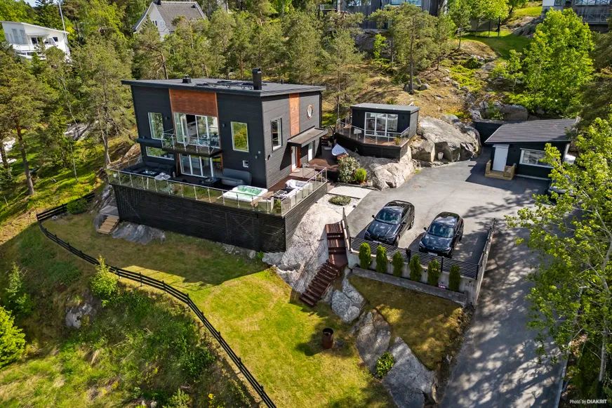 Villa, Strandvägen 121B, Tyresö strand, Tyresö