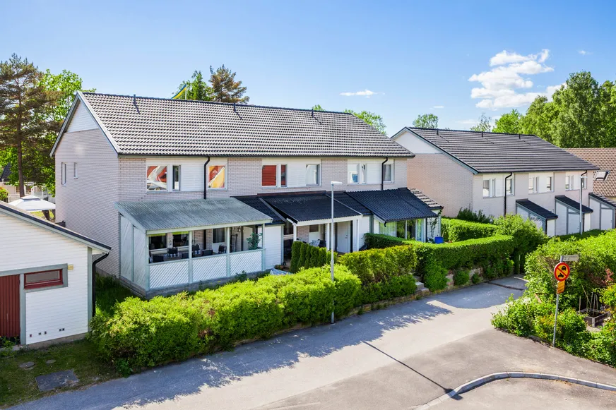 Hjortronvägen 46
