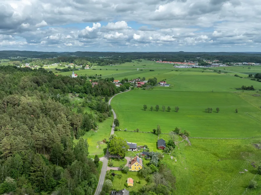 Kareby kyrkväg 270