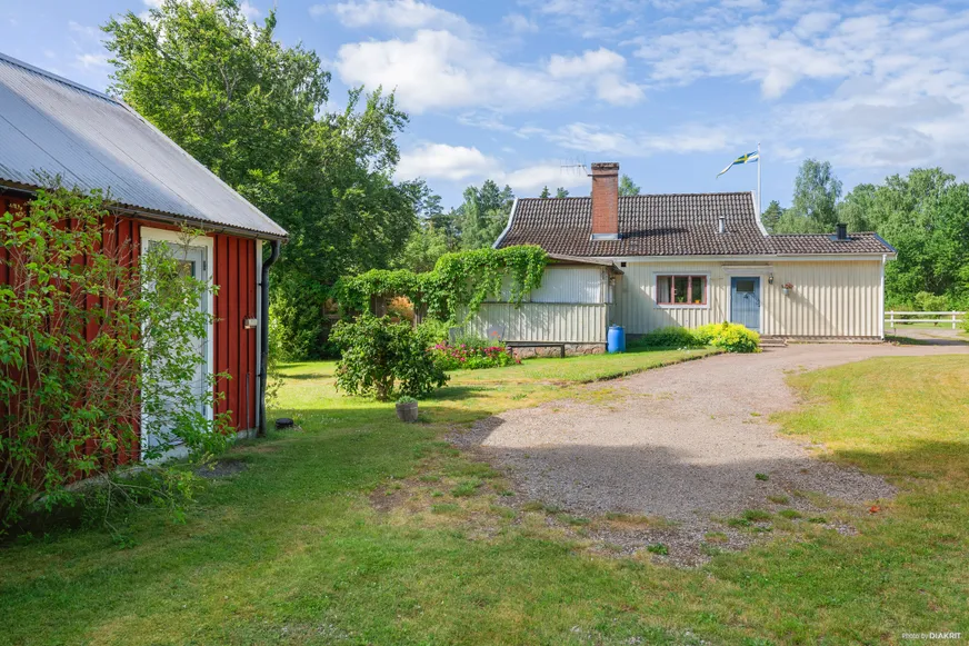 Hjälmaryd Österlid 1 photo 5