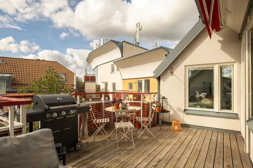 Järla Gårdsväg 22, vån 4/4 photo 2