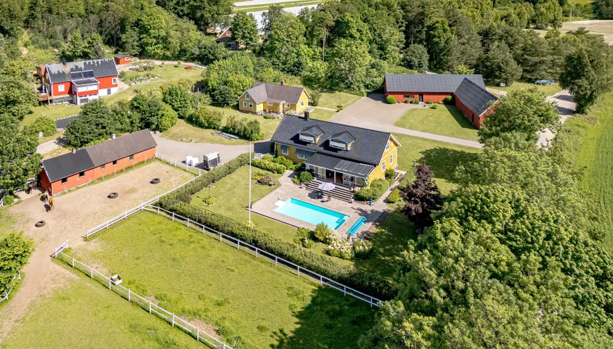 Stums gård 202 och Stum 204