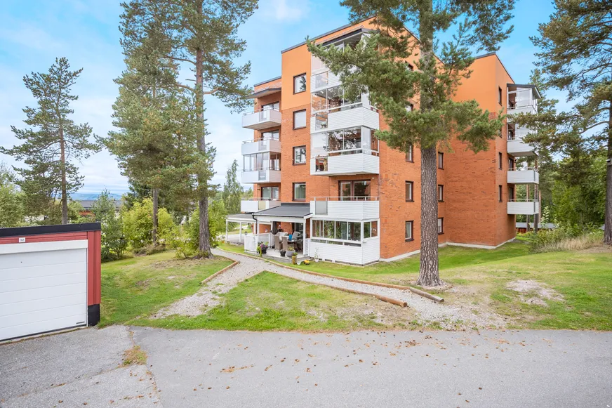 Halmstadsvägen 1
